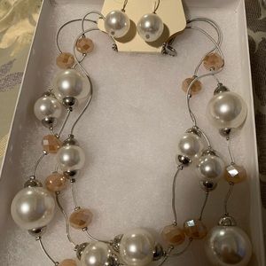 Pearl Necklace Set with matching earrings